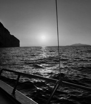 Carmine Buschini Instagram - Campania, 1 settembre 

La fine delle vacanze estive è un po’ come un vecchio film in bianco e nero: ti genera nostalgia ma ti registra una carrellata di ricordi fatti di luoghi e persone che porterai sempre con te. E voi siete pronti a ricominciare? 💪🏻 

Un abbraccio 💙