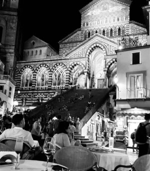 Carmine Buschini Instagram - Campania, 1 settembre 

La fine delle vacanze estive è un po’ come un vecchio film in bianco e nero: ti genera nostalgia ma ti registra una carrellata di ricordi fatti di luoghi e persone che porterai sempre con te. E voi siete pronti a ricominciare? 💪🏻 

Un abbraccio 💙