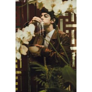 Carmine Buschini Instagram - Photo by @lorenzobringheli - @luomovogue

#BraccialettiRossi3