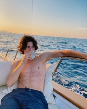 Carmine Buschini Instagram - Capri, 19 Agosto 

💙🌅