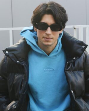 Carmine Buschini Instagram - Milano, 22 Novembre 

Essere sé stessi sempre in ogni situazione rende il mondo a colori. Grazie di cuore @sandroparis per questo bellissimo look. 

Vi abbraccio forte! 💙