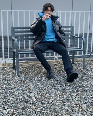 Carmine Buschini Instagram - Milano, 22 Novembre 

Essere sé stessi sempre in ogni situazione rende il mondo a colori. Grazie di cuore @sandroparis per questo bellissimo look. 

Vi abbraccio forte! 💙