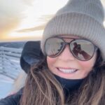 Carola Häggkvist Instagram - GOD JUL älskade vänner! ♥️♥️ Från skidbacken i ett magiskt Borgafjäll. Ta lite tid och njut av detta vackra naturspel. Tänk att naturen är så befriande vackert och häftig ändå!! Glad att höra att så många i vårt vackra avlånga land har fått en vit jul idag. Kärlek, romantik och vackra drömmar önskar jag oss alla! Nu har vi kollat klart Kalle och stor njutit hela familjen. Tack till dig som följt mig detta år. 🎂🙏🏼 Borgafjäll, Västerbottens Län, Sweden