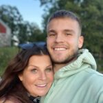 Carola Häggkvist Instagram - Vår Hero, son och bror & nu fästman AMADEUS som fyller 26 år idag!! ♥️♥️♥️♥️🫶🏼 Hurra hurra hurra hurraaa 👏🏼👏🏼🎂🎂🎈🎡 ( ..jag kom nyss hem från SA och är så glad över att kunna fira Amadeus nu i helgen då han hade träningsmatch i Danmark fre.) Vi är så glada för att du är Du älskade Amadeus Joseph!! Unik i hjärta och hjärna, musik och engagemang för människor och tro, humor och kärlek och inte minst ditt driv inom fotbollen. Vi är så stolta över dig och att du & Matilda nu får bygga framtiden tillsammans i en ny stad där du nu kommer att verka inom IFK Norrköping! Så spännande. 👏🏼👏🏼👏🏼👏🏼👏🏼👏🏼 Varma gratulationer till signeringen & promoteringen! Tänk att jag fick ynnesten att bli din mamma. Minns den stora ’gravid-magen’ med glädje. Och att jag inte behövde hålla in magen längre. Och att jag fick ’craving’ på speciellt potatis… 🥔 🥔 🥔 SOM jag åt potatis i alla dess former, .. i 9 månader. Tills jag eller om det var du, hi hi som var så stor att bb ville ta ut dig med kejsarsnitt! Japp. Och Vips så var du ute… det var som om vi ALLTID känt varann när jag såg dig första gången. ’Där är du ju’, var min första reaktion och tanke. Som att du ALLTID funnits! Som att evigheten klev rakt in genom tid & rum. Och det är väl så ren och äkta kärlek gör och är! .. Glömmer det aldrig, min son. Du är och förblir alltid min stora kärlek och mirakel. #amadeus26år #mylove @_amadeus