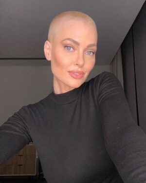 Caroline Receveur Instagram - In my Amber Rose Era 👽