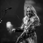 Carrie Underwood Instagram - Another fantastic crowd at #Reflection last night!!! You all were extra sassy! 😘 Let’s bring the 🔥 again tonight, shall we? @resortsworldlv #Vegas 📸: @jeffjohnsonimages