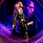 Carrie Underwood Instagram - Friday night, baby! This has been such a great run in #Vegas !!! One more show tonight (for now)! Let’s gooooo! #Reflection 📸: @jeffjohnsonimages