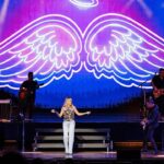 Carrie Underwood Instagram - Last night was fun @raviniafestival !!! Thanks to all who came out to enjoy some music and beautiful weather!!! Let’s do it again tonight, shall we? 😊❤️ 📸: @jeffjohnsonimages #Chicago #Ravinia