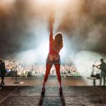 Carrie Underwood Instagram - Thanks for hanging with us on a soggy #Michigan night, Mt. Pleasant!!! ☔️☔️☔️ You all were so sweet to us at the @soaringeaglecasino ❤️ We’ll see you next time! #SoggyFunGuys #TwoSteppinEd #HowsMyHair 📸: @jeffjohnsonimages