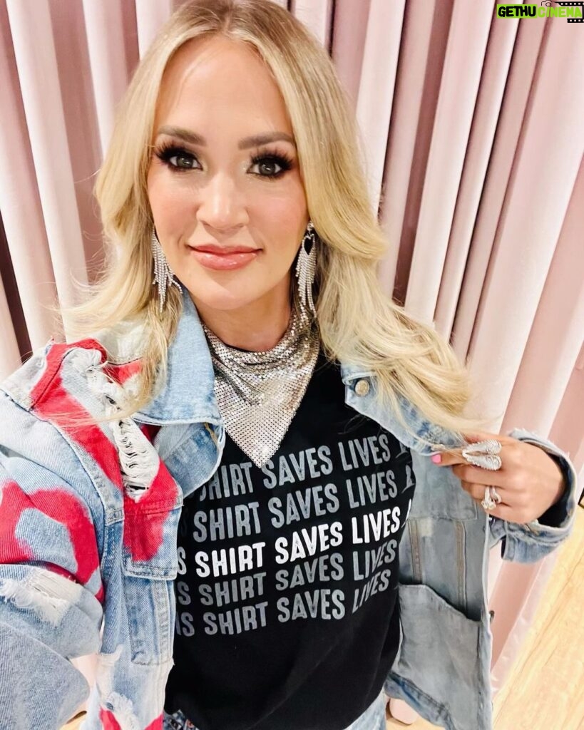 Carrie Underwood Instagram - Join me in supporting the kids @stjude fighting cancer and get your shirt at MusicGives.org #ThisShirtSavesLives