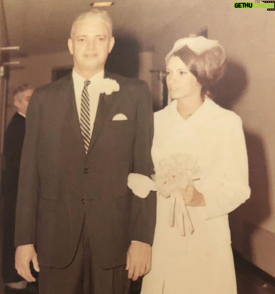 Casey Patterson Instagram - My lovely Mom and her Dad on her Wedding Day. Happy Mothers Day Mom!!! ❤❤❤💋