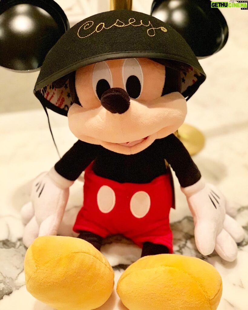 Casey Patterson Instagram - Aw... Thanks @disney 😘 CP/E + DISNEY “See ya real soon Mickey” 🙌🏼 💫⭐