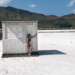 Catarina Jacob Instagram - Quando a própria natureza mostra-nos que não há impossíveis, e faz crescer uma salina bem no centro de um vulcão! 🧂🌋 Salinas De Cabo Verde