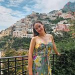 Catriona Gray Instagram - Huhuhu finally get to check ✅️ Positanos' world-famous views off the bucket list. 🥹 Wearing @hm #TropicalEssentials Positano, Amalfi Coast, Italy