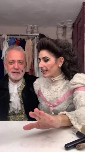 Cecilia Milone Instagram - Con mi amigo TAN querido @luisblanco2005 y una breve colaboración de mi AMADA @costaokis en mi última función de @dracula.elmusical en el @teatrobroadwayrosariook #Vivo