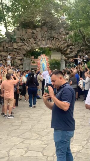 Cecilia Milone Instagram - Llegada de #LaVirgen #11DeFebrero #NuestraSeñoraDeLourdes 🙏🏻❤️