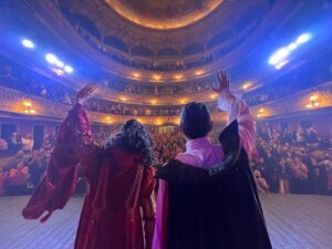 Cecilia Milone Instagram - Así nos despedimos de #SantaFe.
Gran foto de @martinmaugerok en compañía de @eluzalazar