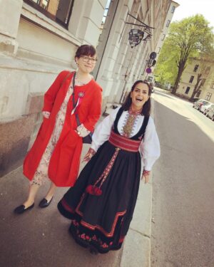 Cecilie Steinmann Neess Instagram - Ja vi elsker! 🇳🇴 #sukCess