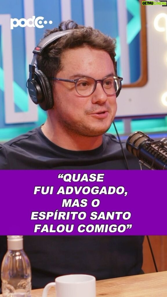 Celso Portiolli Instagram - Deive Leonardo fala sobre visita do espírito santo durante discurso da faculdade.. Assista completo no PodC no Youtube. Link na Bio.