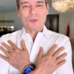 Celso Portiolli Instagram - 💙✨ Pra você, o que é saúde? A nossa mensagem de fim de ano não poderia ser outra: desejamos muita saúde para você e sua família no ano que vem por aí. Com qualidade de vida e bem-estar, nós podemos aproveitar os momentos mais inesquecíveis com quem a gente ama. Que o próximo ano seja marcado por grandes conquistas para todos nós. Muita luz, união, paz e coragem para superar os desafios. Feliz 2024! @catarinensepharma #catarinensepharma