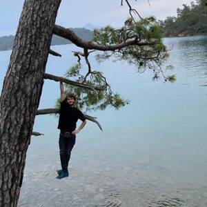 Cemrehan Karakaş Instagram - Cemre yola düştü 🏕⛰🌲
