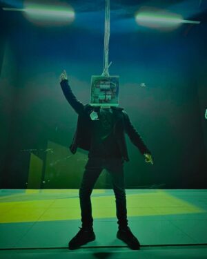 Cemrehan Karakaş Instagram - Ben olmuşum metaverse
