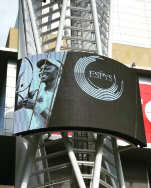 Chadwick Boseman Instagram - 🙏🏾 @virgilabloh and @louisvuitton #ESPYS