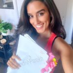 Chandni Parekh Instagram - 🎧 I love our ensemble records!! They should know I’m sneakin’ pics by now 🧡 Recorded a new episode with my BIG NATE fam bam 💥 #bignate #voiceover #nickelodeon Los Angeles, California