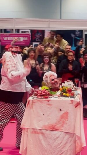 Charity Kase Instagram - Dinners ready 🐷🍴

#dragcon #dragmonster #serving #dragraceuk