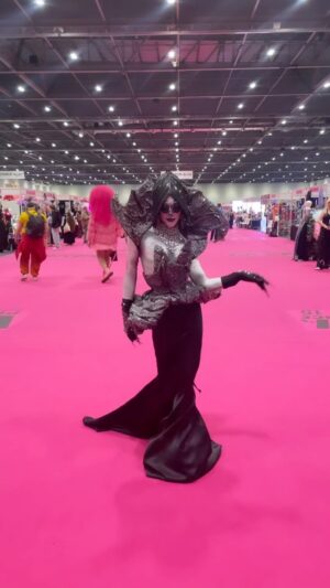 Charity Kase Instagram - @rupaulsdragcon day 3 🪡 

Look by @bycharitykase 
Fully rhinestoned by @marceelowilliam 

#othermother #bedlam #coraline
