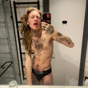 Charity Kase Instagram - Who’s your favourite tattoo artist? 
I have so much spacccceeeee