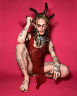 Charity Kase Instagram - You still got a few hours to be naughty if you want me to come visit tonight 👹

Dress and horns by the amazing  @maria_isabel_jensen ❤️

#krampus #christmas #happyholidays