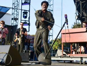 Charles Bradley Instagram - Thank you LA! We sure felt that California lovin' 🌞❤️ Now off to rock @lagunitasbeer 🍻

#charlesbradley #charlesforchange #screamingeagleofsoul 📸 @dhallphoto @fyffest
・・・