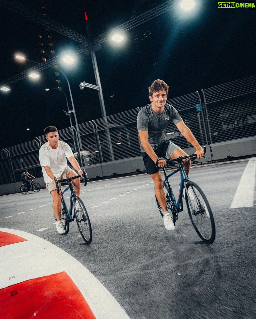 Charles Leclerc Instagram - Singapore week. One of my favorites of the season, track action starts today 🇸🇬😘 Marina Bay Singapore
