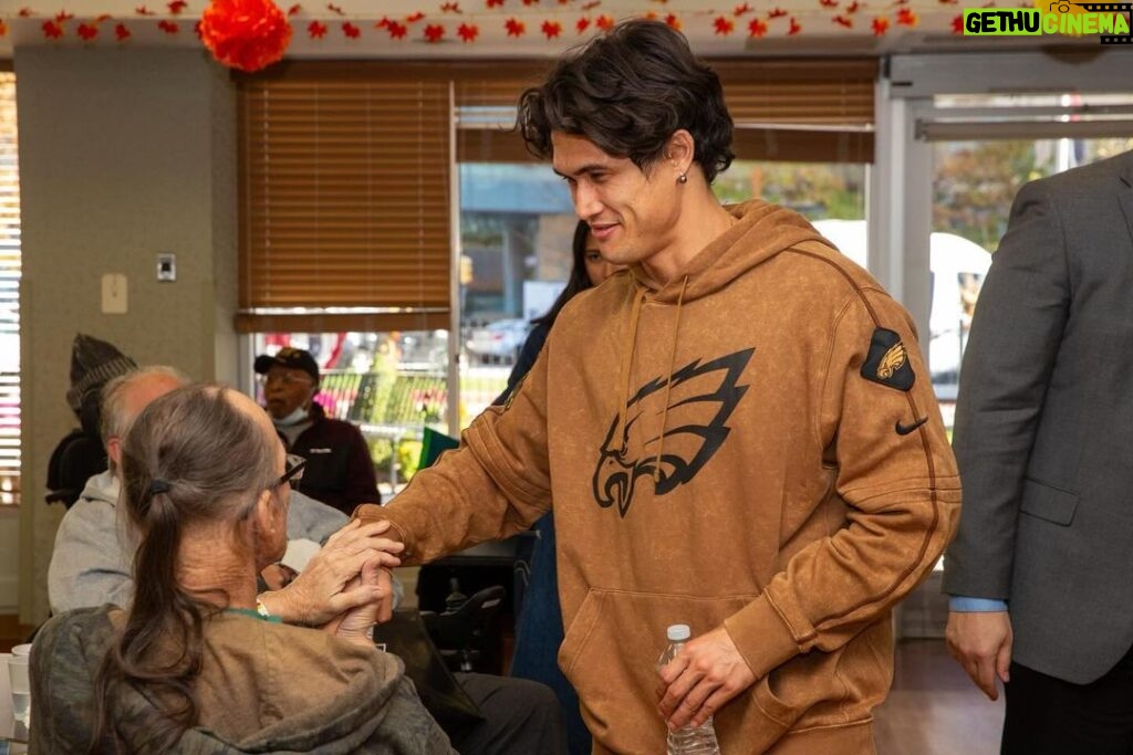 Charles Melton Instagram - It was a privilege to visit the Veterans Hospital with @philadelphiaeagles & @stoll_jack. Thank you for your service 🙏 🦅 💚