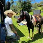 Charles Oliveira Instagram - Dia de boiadeiro na fazenda oliveira @stud.oliveira