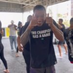 Charles Oliveira Instagram - O MAIOR FINALIZADOR DO UFC! Ontem foi dia de ter uma dia de treino com o @charlesdobronxs na academia Diego Lima. Aproveitamos a oportunidade para homenagear o Charles e toda sua trajetória! Te amamos Ídolo.