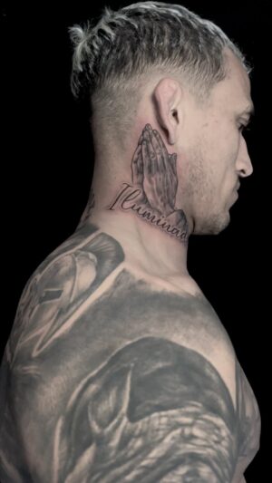 Charles Oliveira Instagram - Mais uma arte concluída. Obrigado meu irmão @espositotattoo da @wtstattoo por todo o carinho comigo e por me proporcionar várias tattoos top. Só gratidão 🙏

One more artwork completed. Thank you, my brother @espositotattoo from @wtstattoo for all the care and for providing me with several amazing tattoos. Feeling very grateful 🙏