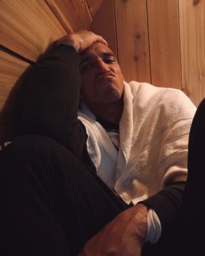 Charles Oliveira Instagram - Reta final Deus e maravilhoso 👊🏼👊🏼👊🏼. Ufc 289