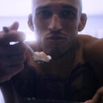 Charles Oliveira Instagram - Agora você pode ver mais sobre a minha dieta durante a perda de peso. Saiu um episódio novo da série que mostra os backstages das minhas últimas lutas no @onlyfans. Se você ainda não se inscreveu, ta perdendo muito conteúdo exclusivo. Link na bio. Now you can learn more about my diet during weight loss. A new episode of the series has been released, showing the behind-the-scenes of my latest fights on @onlyfans. If you haven’t subscribed yet, you’re missing out on a lot of exclusive content. Link in my bio.
