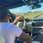 Charles Oliveira Instagram - No giro louco Quero muito porque vim do pouco Minha ambição é mais que o topo Sem olhar pro caminhar dos outros Eu só viso fazer meu troco Me desviando de papo torto Jardim Acapulco - Guarujá