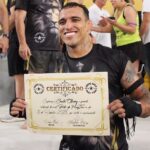 Charles Oliveira Instagram - Hoje foi um dia muito especial dia de encontro nacional da @chuteboxeoficial e depois de um trabalho árduo me tornei nível preta de muay thai só gratidão a todos que acreditaram no meu trabalho 💪👊🏼💪 @diegolimacb @rudimar.fedrigo @jorgepatinomacaco @cicerocoutinho @gia.santos77 @danielwillycatcb @duduchuteboxe Curitiba, Brazil