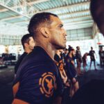 Charles Oliveira Instagram - Ele tirou nois do pouco e colocou nóis no topo do mundo Deus é maravilhoso 🙏 São Paulo, Brazil