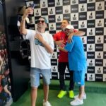 Charles Oliveira Instagram - Hoje foi dia de cola na loja dos meus irmãos só gratidão por todo carinho @buhvestiariotatuape @usebuh @sanchezfelipe @navarrodiego