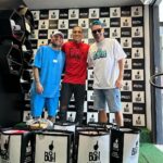 Charles Oliveira Instagram - Hoje foi dia de cola na loja dos meus irmãos só gratidão por todo carinho @buhvestiariotatuape @usebuh @sanchezfelipe @navarrodiego
