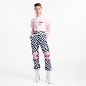 Charlie Heaton Instagram - One of my dear friends @bansillustration is in the top 10 of the @asos Fashion Discovery Competition this year! It’s her mission to be a beacon of light in this generation which needs positive role models more than ever, mixing healing and happiness with street style. She wants to use her platform to inspire and uplift the youth- PLEASE take 2 mins to vote to help her win which would elevate her brand and the whole movement! 
So much love! A true artist with a true soul! (Link in Bio)