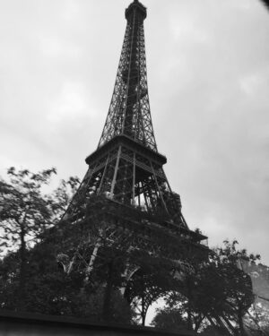 Charlie Heaton Instagram - Bonjour Paris 🇫🇷