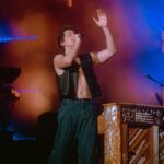 Charlie Puth Instagram - The great thing about having a girlfriend is that you can share clothes and it all fits! Also tour…