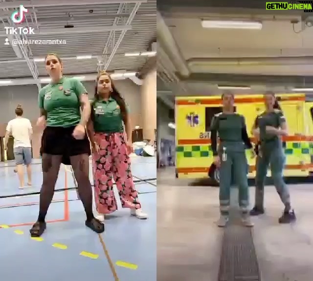 Charlotta Björck Instagram - SUCCESS vs. FAIL allt blir otroligt med @arantxaalvarez hashtag akrobatiktjejenna 👯‍♀️