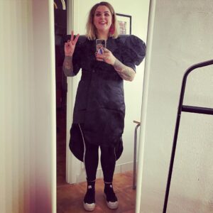 Charlotta Björck Instagram - FÖRE - UNDER - EFTER
SHOW 💃
TACK till @reginateatern och till fantastisk publik för en kväll jag för alltid vill minnas. ❤️
Tack för alla små minisamtal om livet och för skratt, gråt, kramar & photosessions efter föreställningen. Tack för att jag får göra det jag gör som jag gör det och för att Ni som tar del av spektaklet tar emot mig.
DET FINNS PLANER för nästa år. BRA planer! Puss!